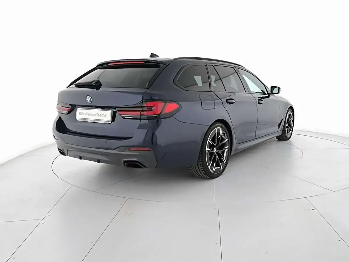 Usata BMW 540 M Sport 340 CV (250 kW) 2022 Tanzanite blue Station wagon