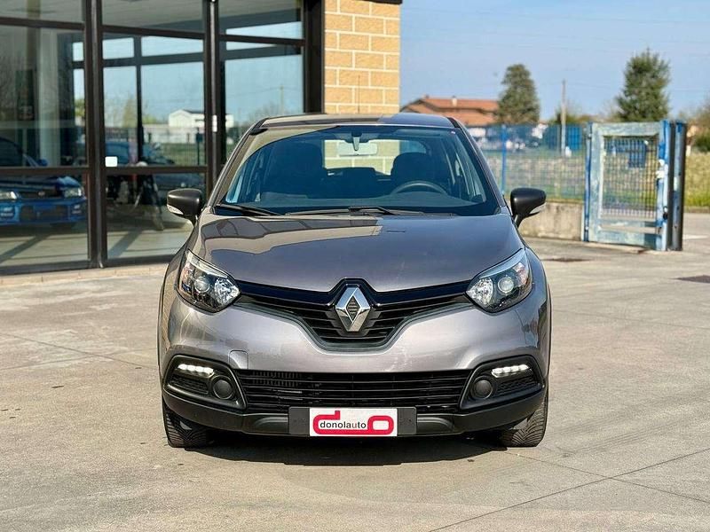Usata Renault Captur Life 90 CV (66 kW) 2017 Argento SUV