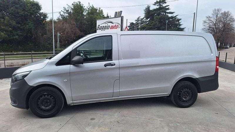 Usata Mercedes Vito Business 136 CV (100 kW) 2019 Argento metallizzato Furgone