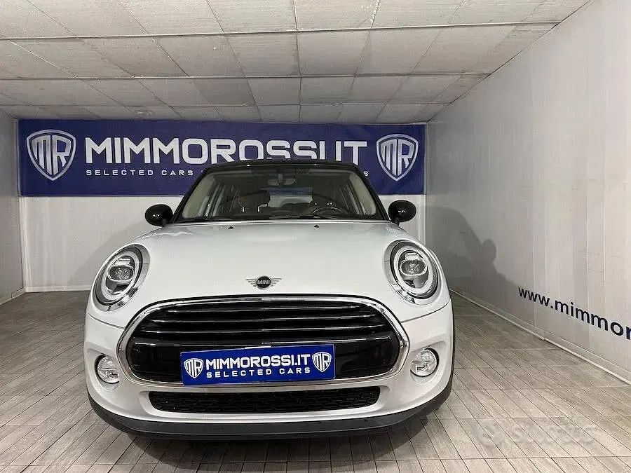 Usata Mini Cooper D 116 CV (85 kW) 2019 Grigio Utilitaria