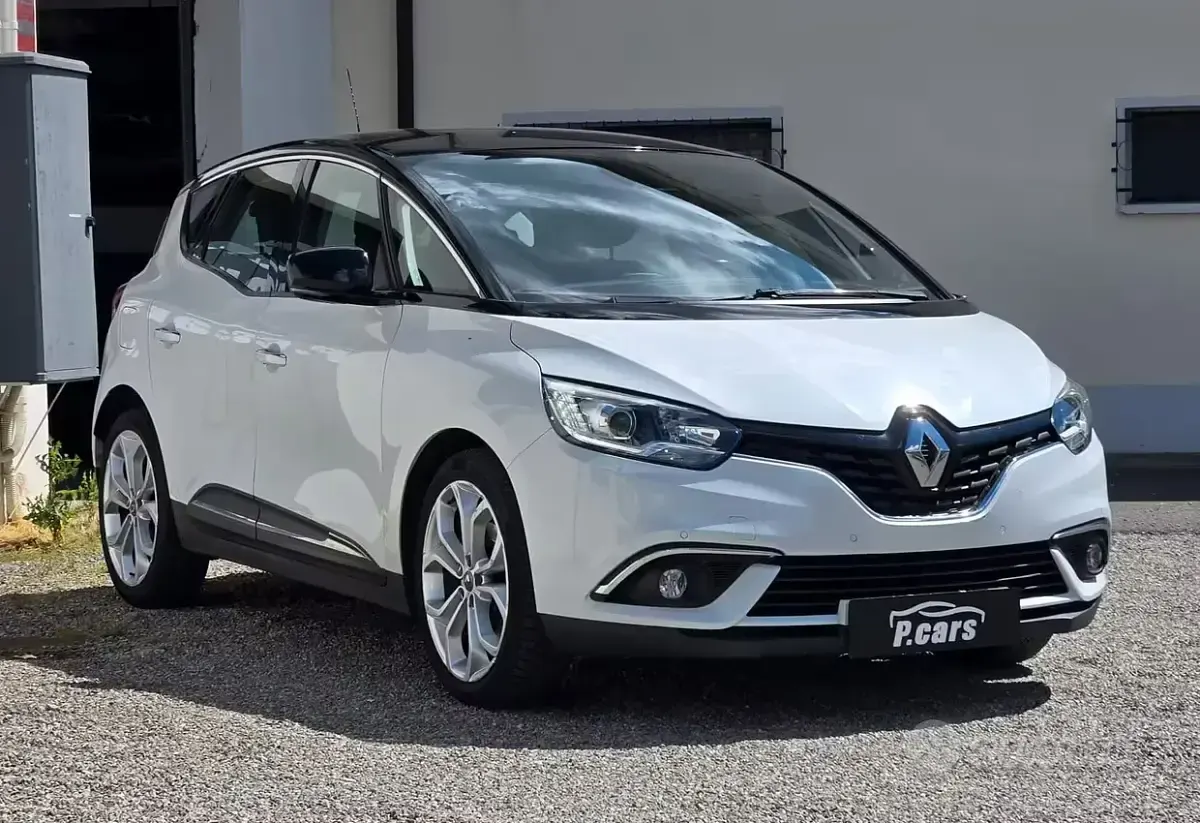 Usata Renault Scénic 110 CV (80 kW) 2019 Bianco Monovolume