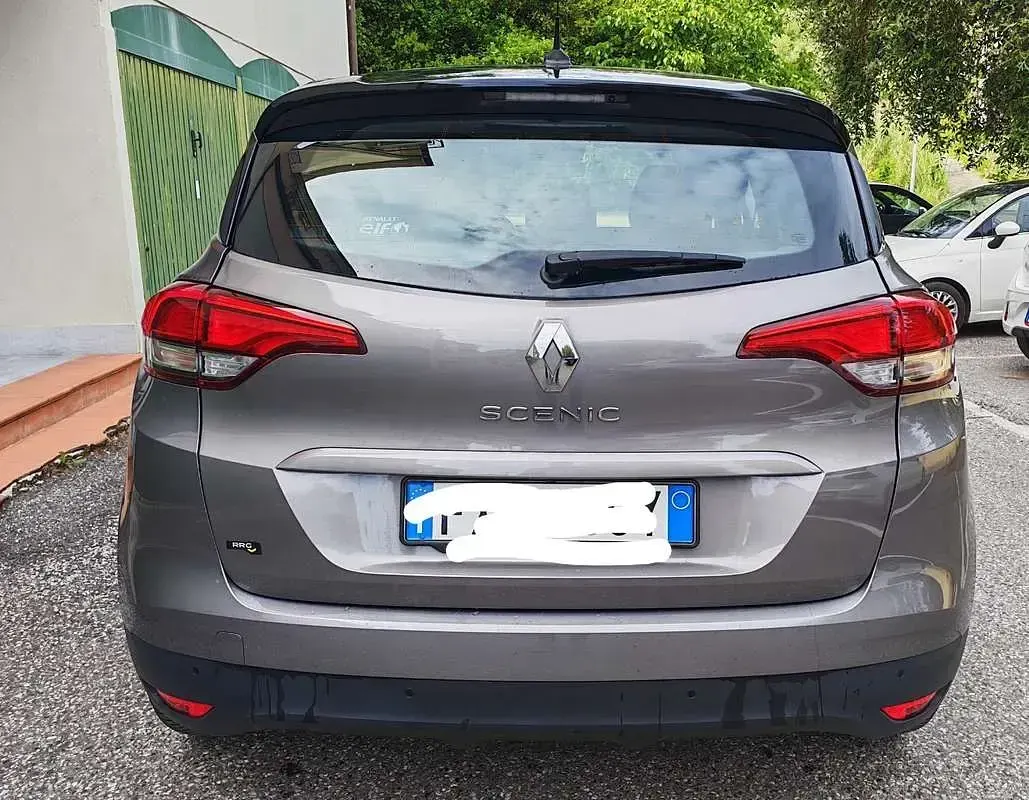 Usata Renault Scénic IV 120 CV (88 kW) 2019 Grigio Monovolume