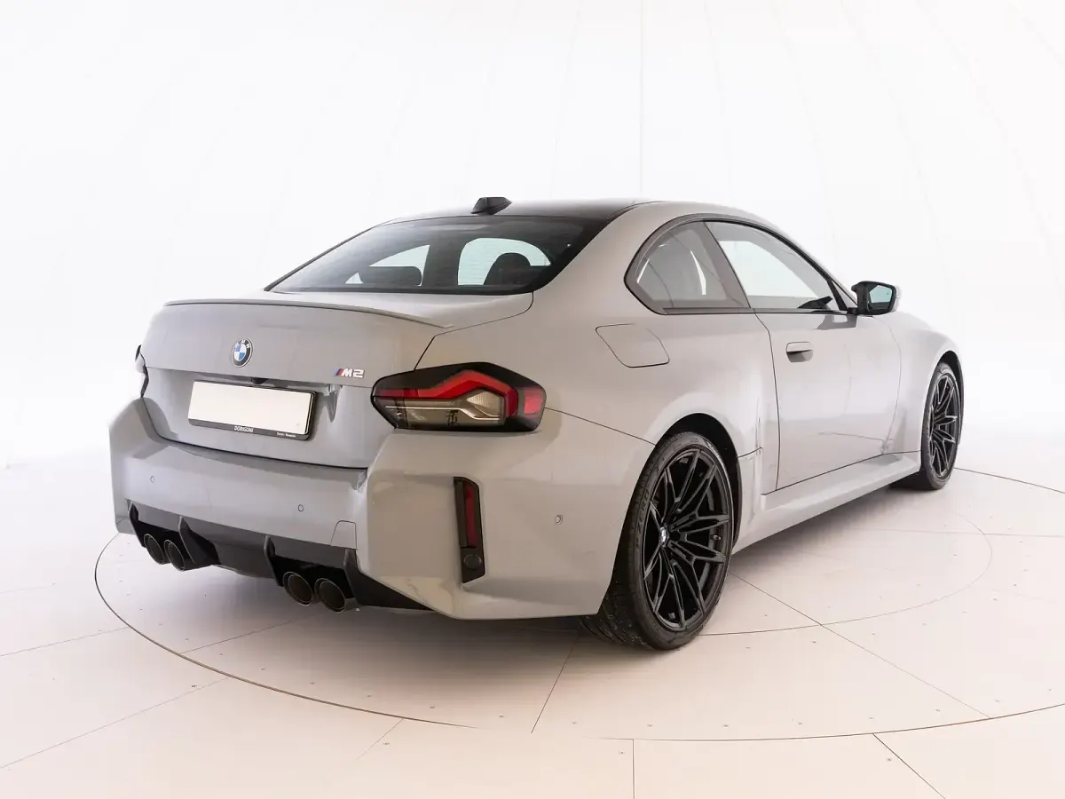 Usata BMW M2 460 CV (338 kW) 2023 Grigio metallizzato chiaro Coupé