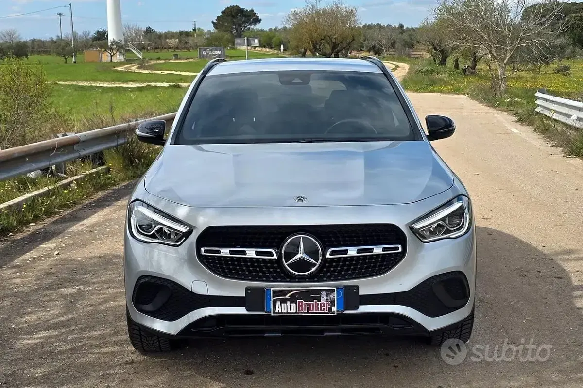 Begagnad Mercedes GLA220 Edition 190 HK (139 kW) 2023 Grå SUV