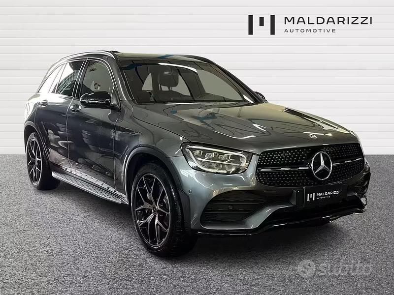 Usata Mercedes GLC300 Edition 306 CV (225 kW) 2022 Grigio SUV