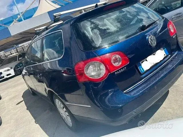 Usata VW Passat 150 CV (110 kW) 2015 Blu Berlina