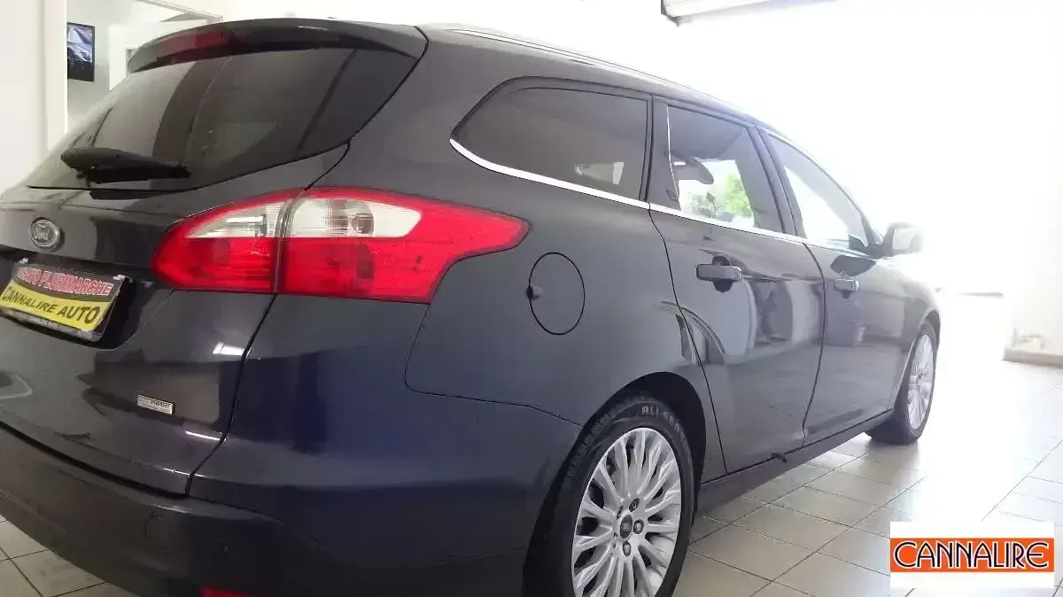 Usado Ford Focus 125 HP (91 kW) 2012 Azul Citadino