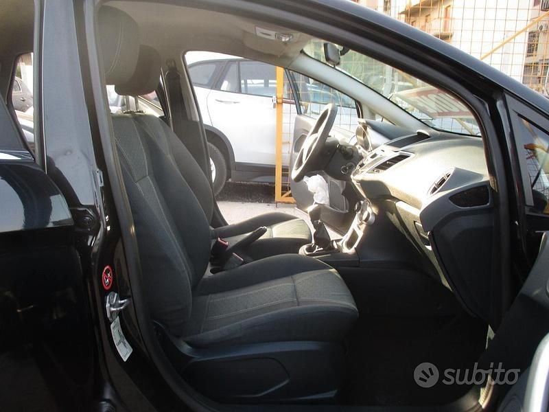 Usata Ford Fiesta Titanium 68 CV (50 kW) 2009 Nero Utilitaria
