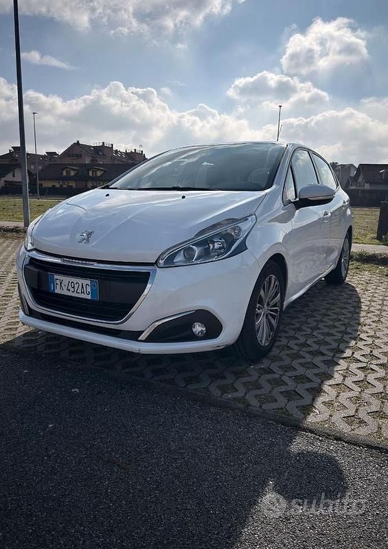 Usata Peugeot 208 82 CV (60 kW) 2017 Bianco Utilitaria