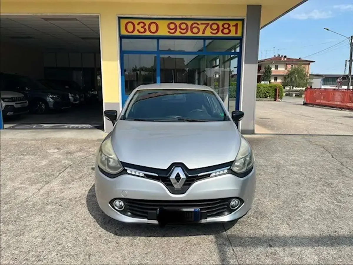 Usata Renault Clio IV Zen 75 CV (55 kW) 2016 Argento Berlina