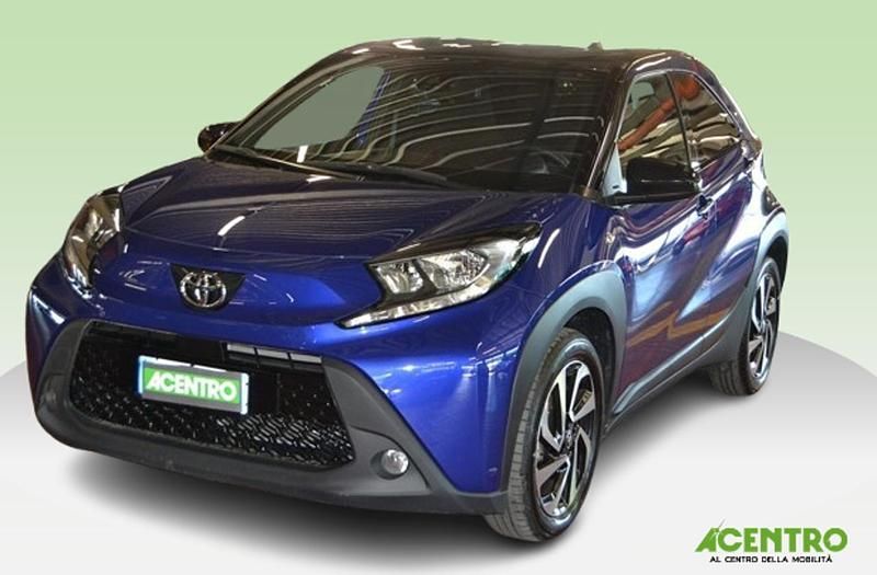 Usata Toyota Aygo X Trend 72 CV (52 kW) 2025 Blu SUV