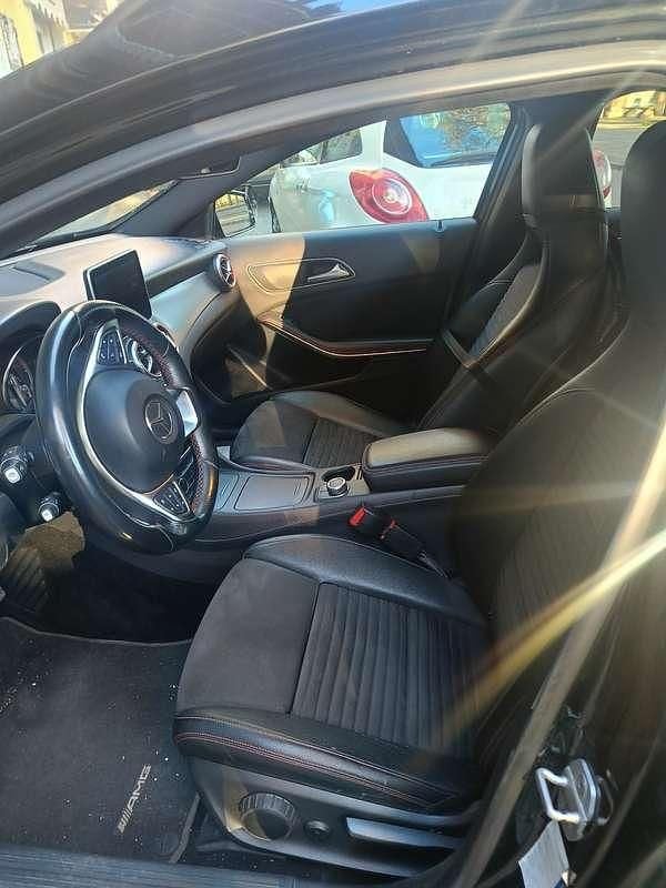 Usata Mercedes GLA200 Premium 136 CV (100 kW) 2015 Nero SUV