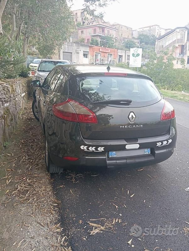 Usata Renault Mégane III Dynamique 110 CV (80 kW) 2009 Nero Utilitaria