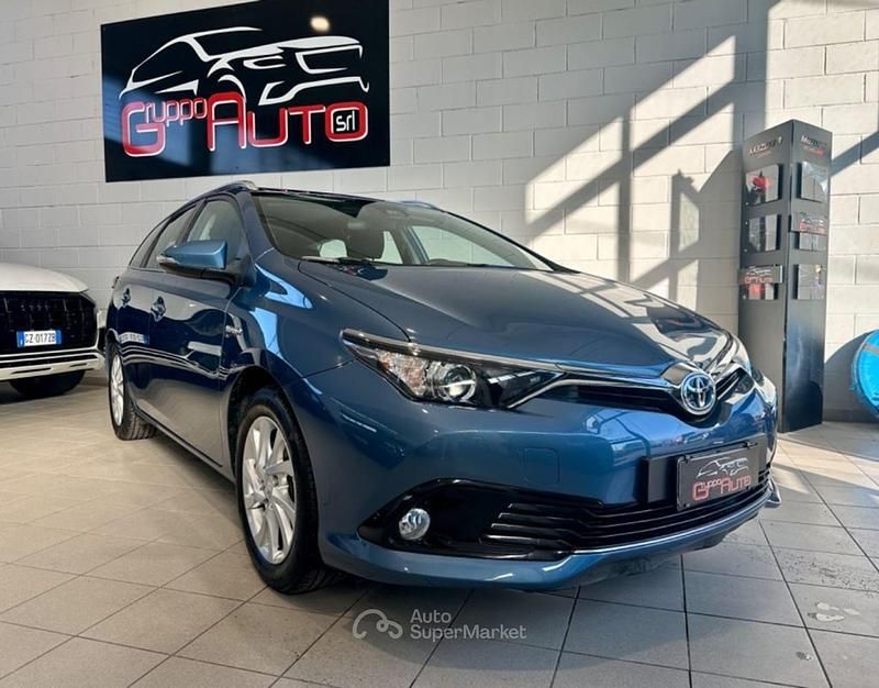 Usata Toyota Auris Hybrid Business Edition 99 CV (72 kW) 2019 Blu Station wagon