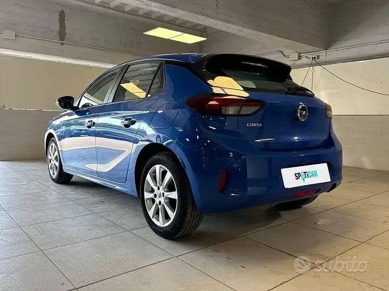 Używany Opel Corsa Edition 75 KM (55 kW) 2023 Niebieski Hatchback