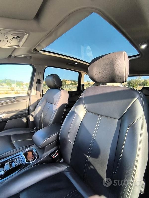 Usata Ford S-MAX 163 CV (119 kW) 2010 Nero Monovolume