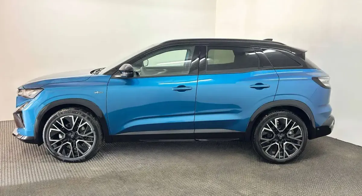Nuova Renault Austral Esprit Alpine 131 CV (96 kW) 2026 Blu oltremare SUV