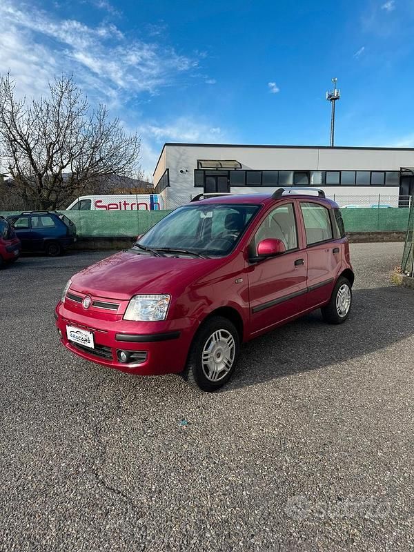 Usata Fiat Panda 69 CV (50 kW) 2010 Rosso Utilitaria