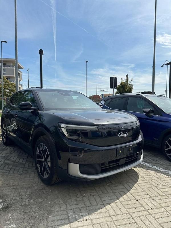 Nuova Ford Explorer Extended Range 150 kW (204 CV) 2026 Gray SUV