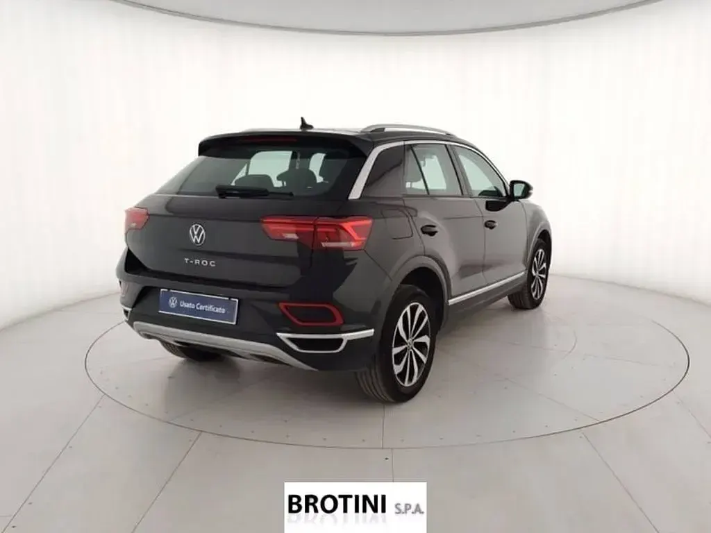 Usata VW T-Roc Style 150 CV (110 kW) 2023 Nero metallizzato SUV