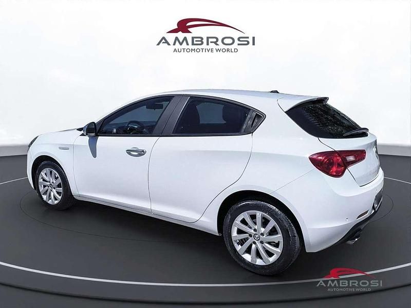 Usata Alfa Romeo Giulietta Business 120 CV (88 kW) 2018 Bianco Utilitaria