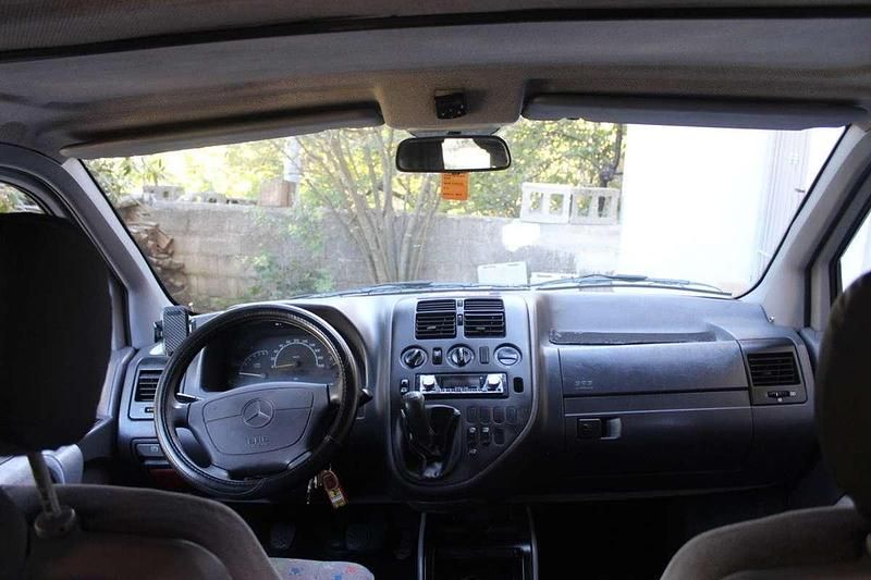 Usata Mercedes Vito 102 CV (75 kW) 1999 Furgone