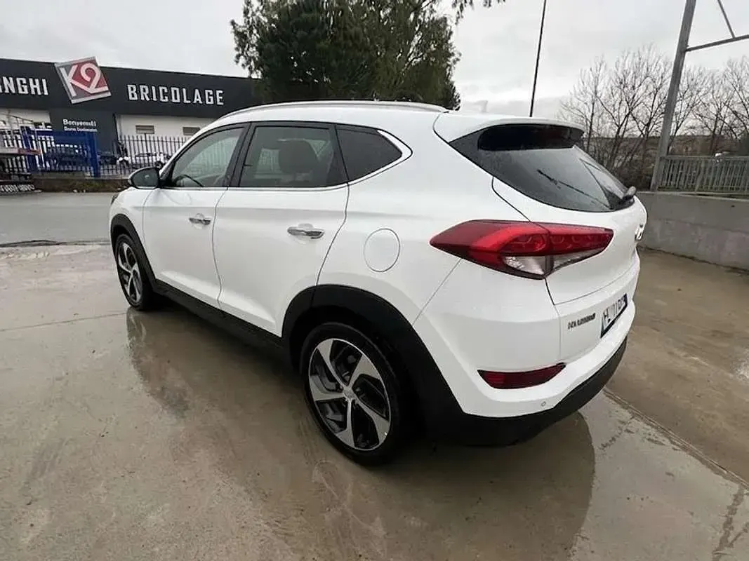 Usata Hyundai Tucson Comfort 116 CV (85 kW) 2017 Bianco SUV