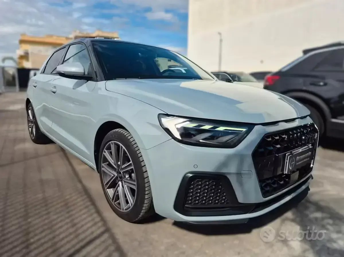 Usata Audi A1 Admired 95 CV (69 kW) 2023 Grigio SUV