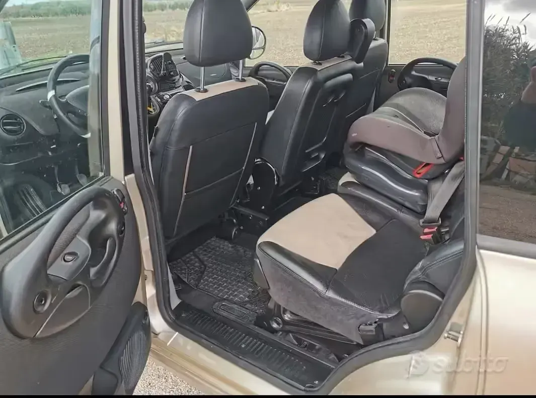 Usata Fiat Multipla 120 CV (88 kW) 2006 Monovolume