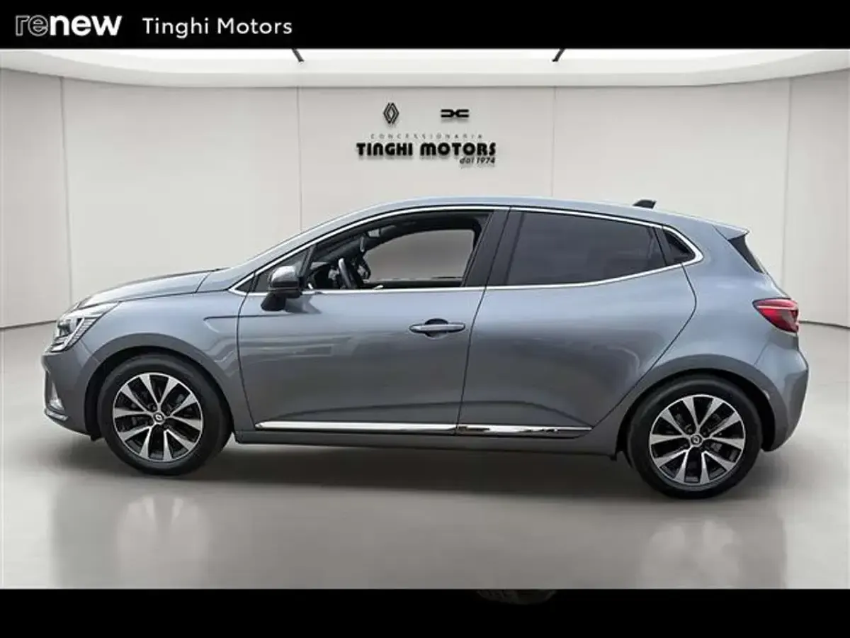 Usata Renault Clio V Techno 94 CV (69 kW) 2023 Grigio Berlina