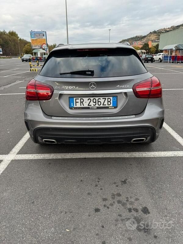 Occasion Mercedes GLA200 Premium 136 ch (100 kW) 2018 Gris SUV