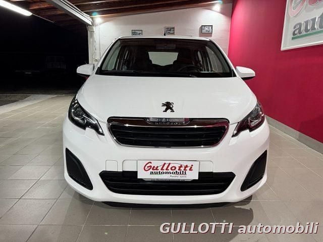 Usata Peugeot 108 Active 72 CV (52 kW) 2021 Bianco pastello Utilitaria