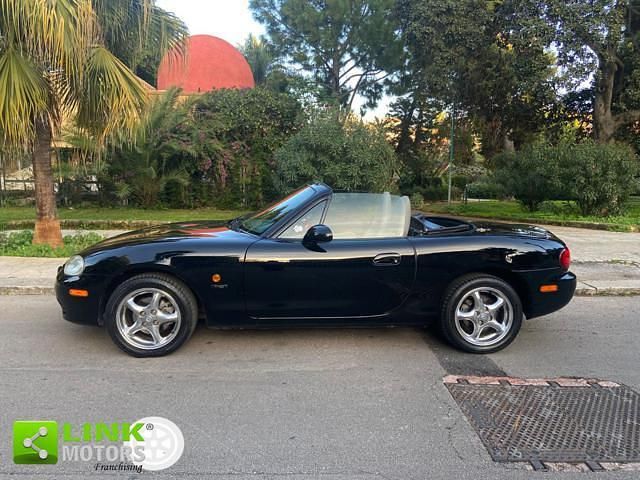 Usata Mazda MX5 110 CV (80 kW) 2003 Nero Cabrio
