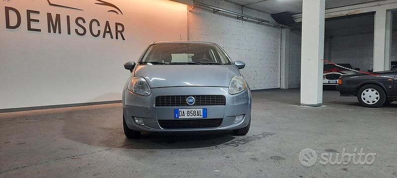 Usata Fiat Grande Punto Active 65 CV (47 kW) 2006 Grigio Utilitaria