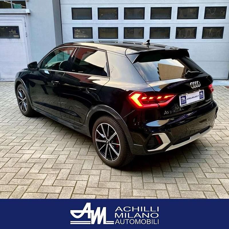 Usata Audi A1 Edition .1 150 CV (110 kW) 2021 Nero SUV