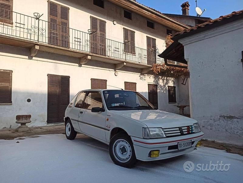 Usata Peugeot 205 85 CV (62 kW) 1989 Bianco Utilitaria