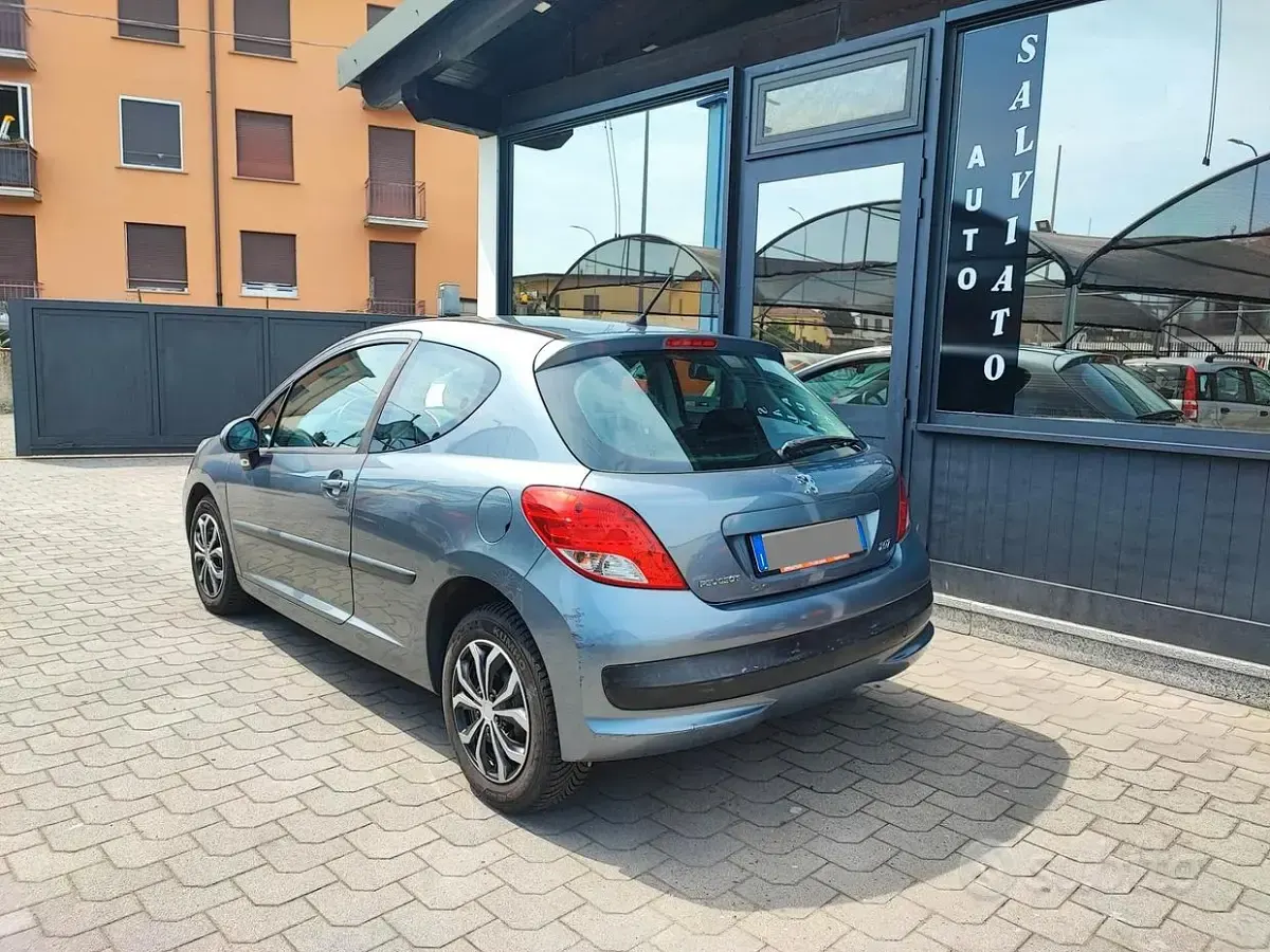 Usata Peugeot 207 73 CV (53 kW) 2010 Grigio Berlina
