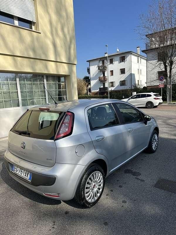 Usata Fiat Punto Evo Dynamic 77 CV (56 kW) 2011 Grigio Utilitaria