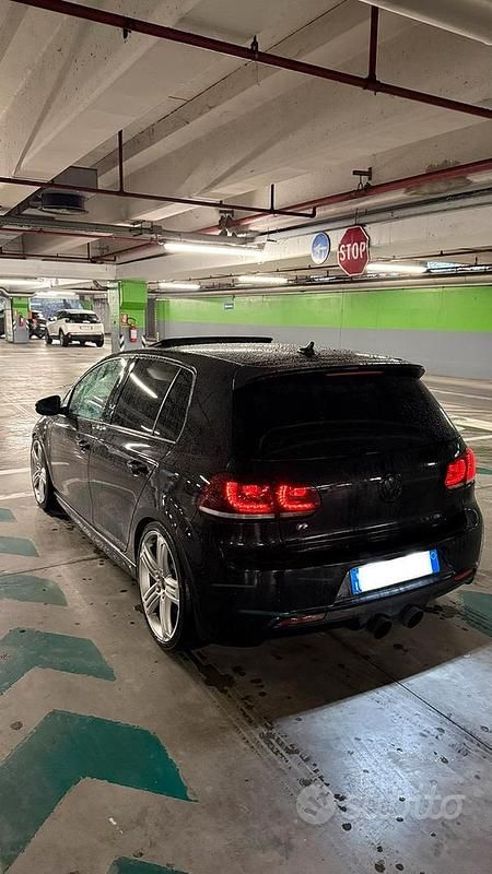 Usata VW Golf VI R 272 CV (200 kW) 2010 Nero Utilitaria