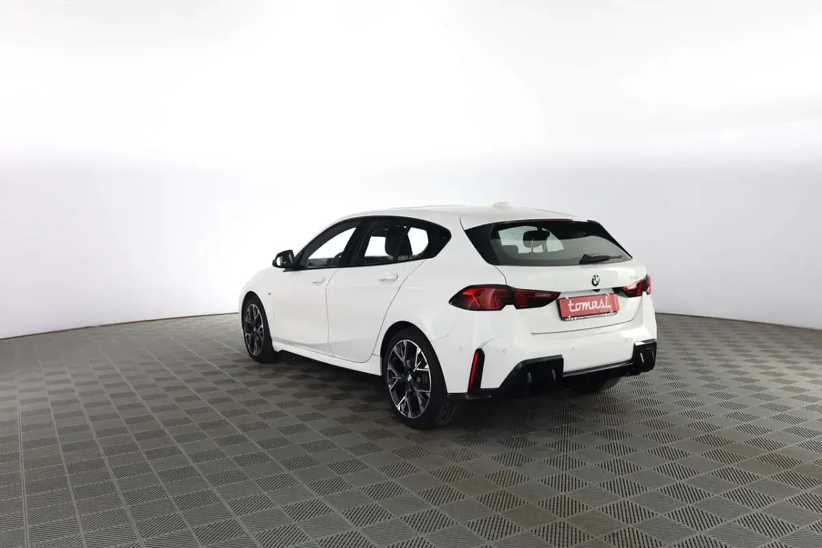 Usata BMW 120 M Sport 150 CV (110 kW) 2025 Alpine white Utilitaria