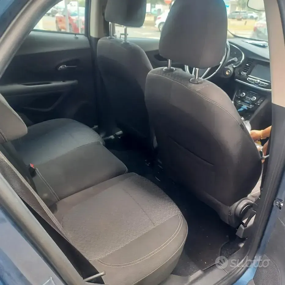 Usata Opel Mokka 110 CV (80 kW) 2017 Bluazzurro SUV