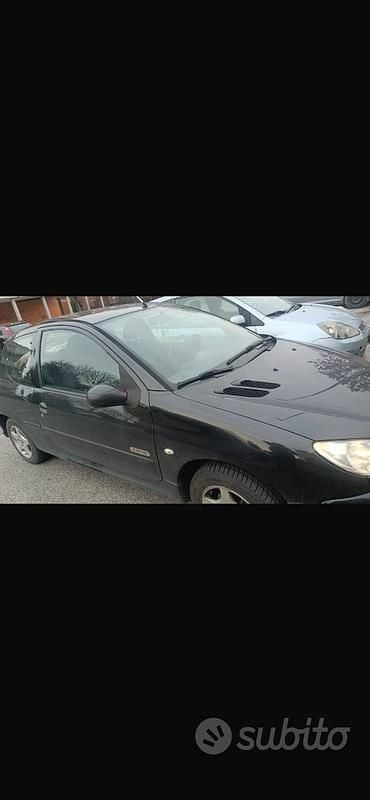 Usata Peugeot 206 75 CV (55 kW) 2005 Nero Berlina