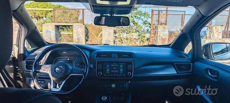 Usata Nissan Leaf N-Connecta 160 kW (218 CV) 2020 Nero Utilitaria