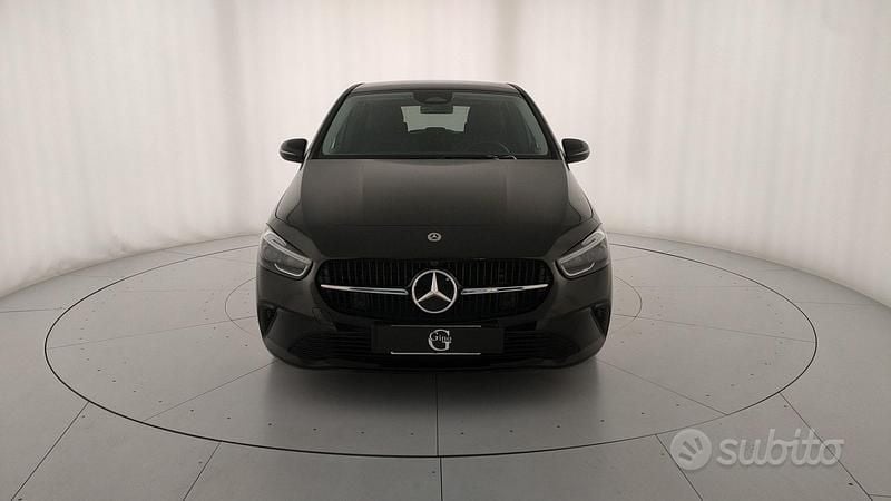 Usata Mercedes B200 Advanced Plus 150 CV (110 kW) 2024 Nero Monovolume