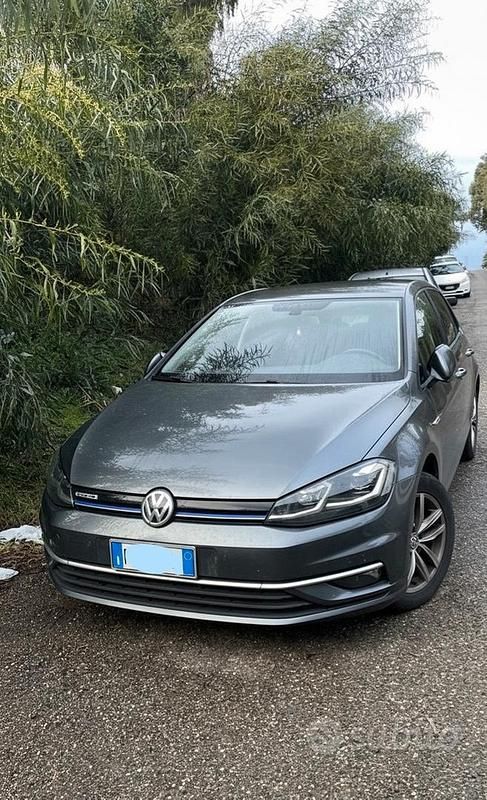 Usata VW Golf VII Executive 130 CV (95 kW) 2019 Grigio Berlina