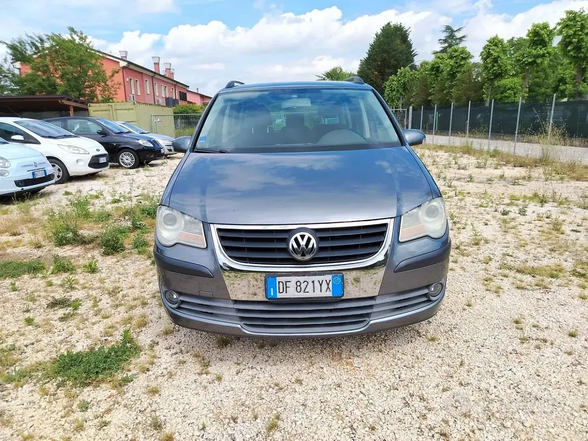 Usata VW Touran Trendline 109 CV (80 kW) 2007 Grigio Monovolume