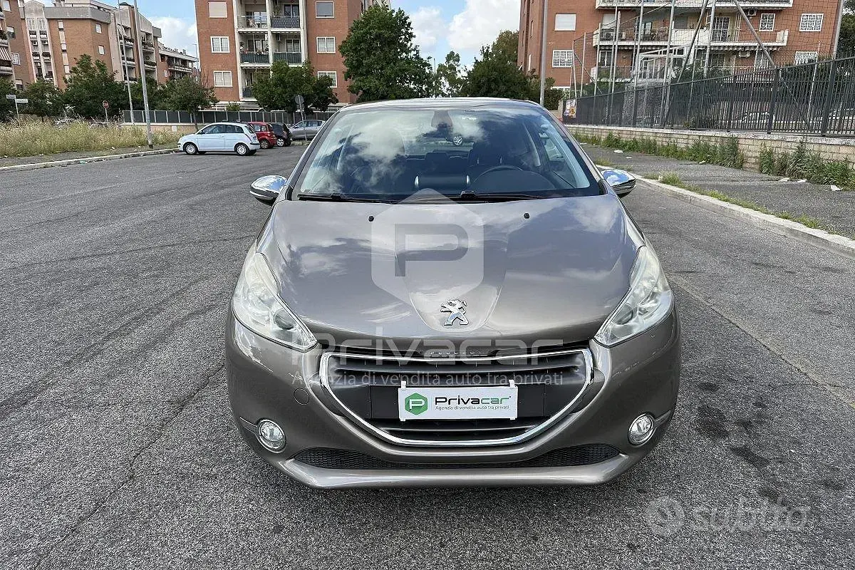 Usata Peugeot 208 Allure 120 CV (88 kW) 2013 Marrone Utilitaria