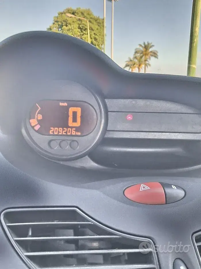 Usata Renault Twingo 75 CV (55 kW) 2009 Grigio Utilitaria