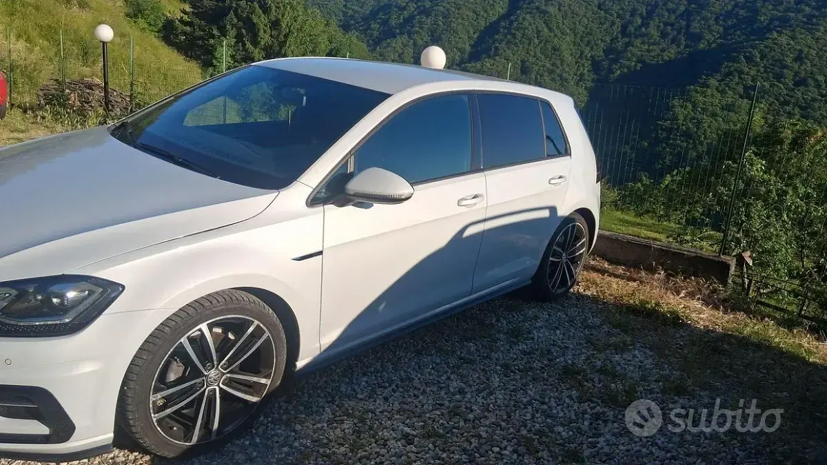 Usata VW Golf VII R-line 150 CV (110 kW) 2018 Berlina