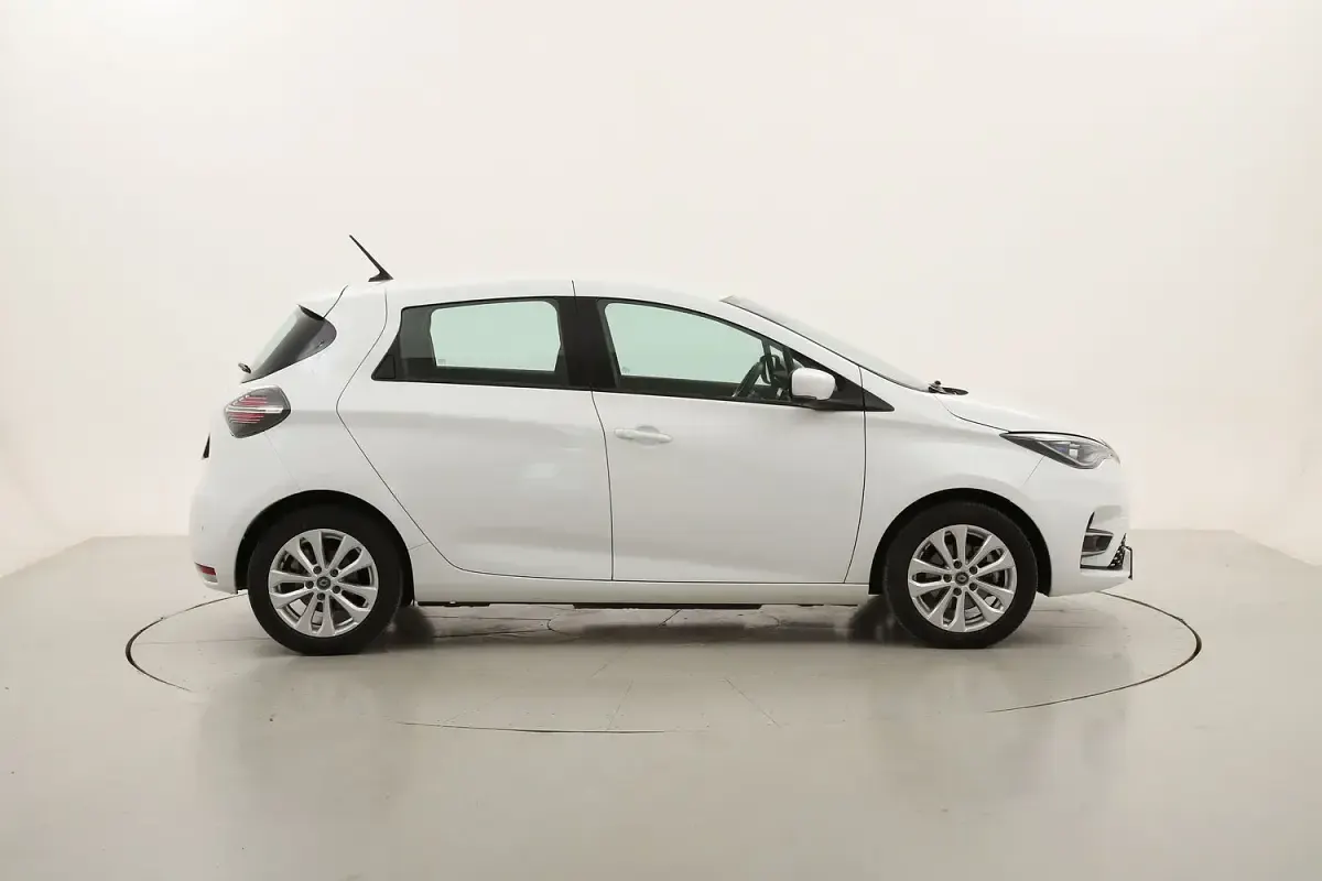 Usata Renault Zoe Zen 50 kW (69 CV) 2020 Biancobianco Utilitaria